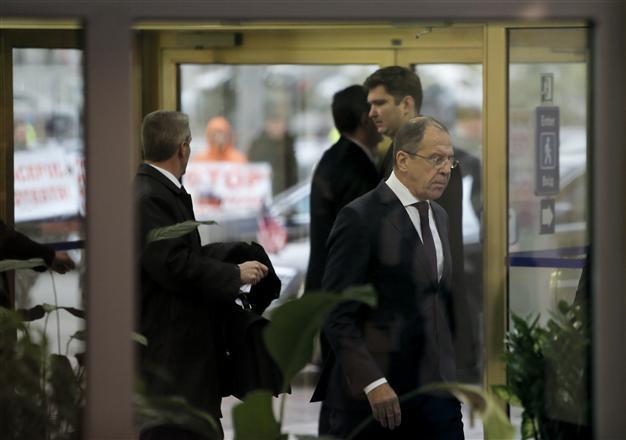 OSCE meeting gripped by Ukrainian protests