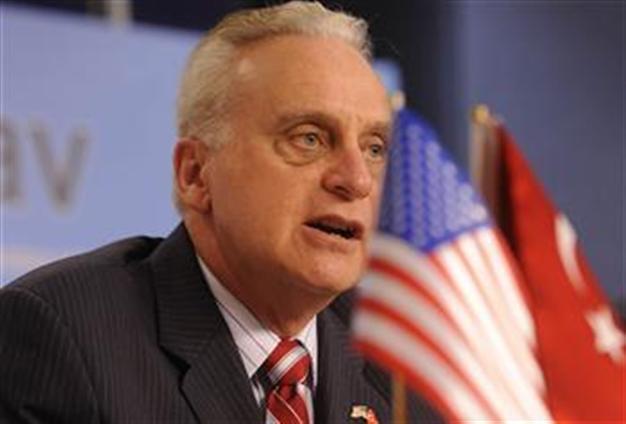 US ambassador applauds democratization package