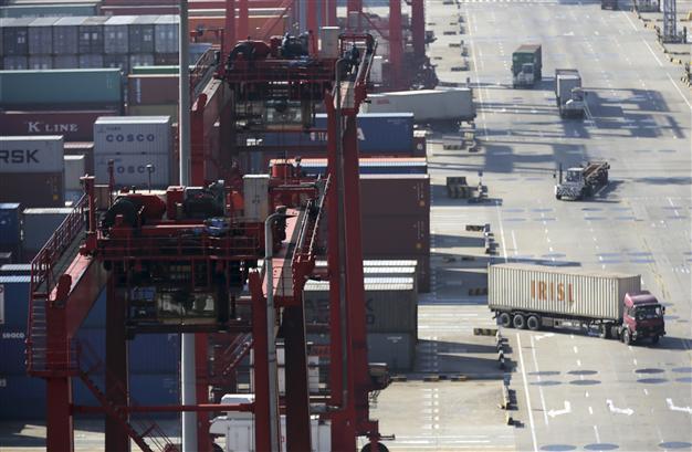Turkey’s foreign trade gap widens in October