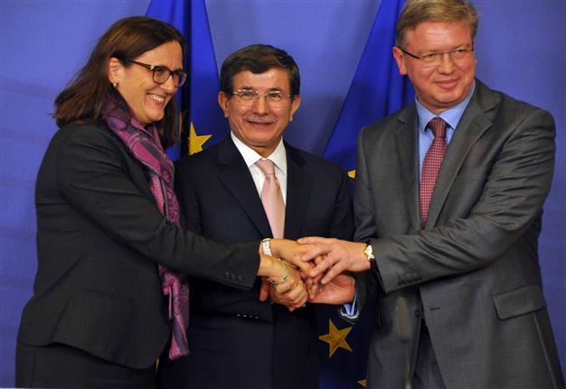 Turkey and EU agree to sign historic visa deal