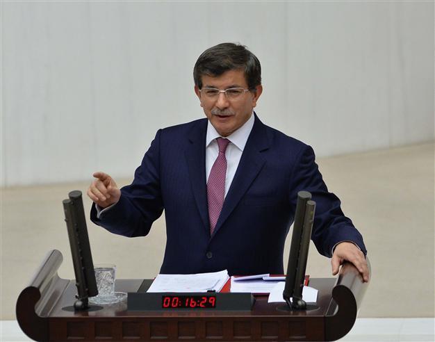 Turkish FM Davutoğlu calls Ban Ki-moon on return from Nicosia