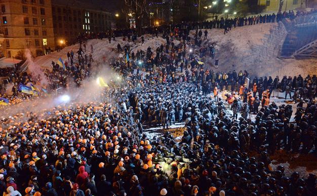 US, EU chide Ukraine after police action against protesters