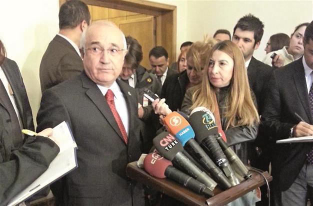 Opposition postpones charter meeting to wait for Turkish PM’s response