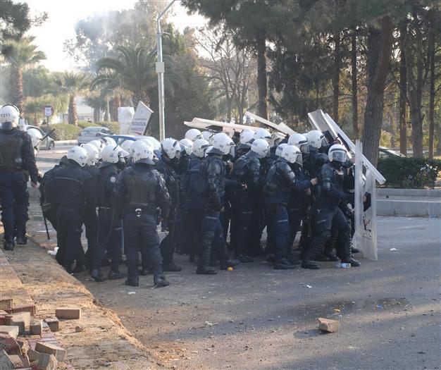 Fourteen heads of Turkish police departments dismissed as cleanup goes on