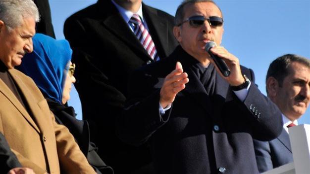 Turkish PM says international plot behind graft probe