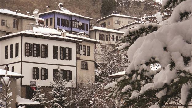 Historic Turkish town Safranbolu ready for New Year night
