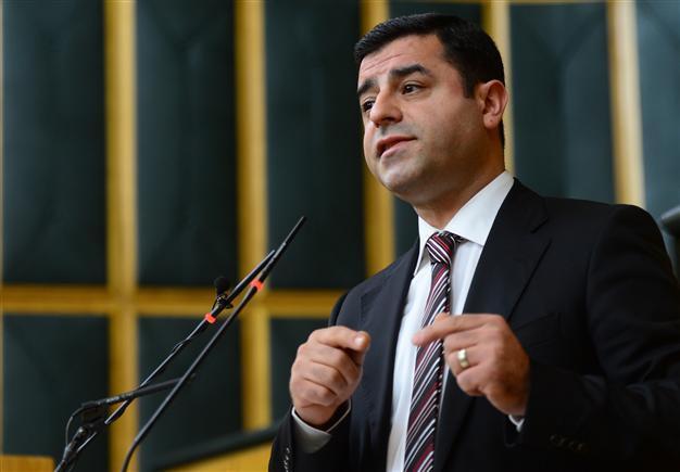 Turkish government would show off if trucks were loaded with humanitarian aid to Syria: BDP leader