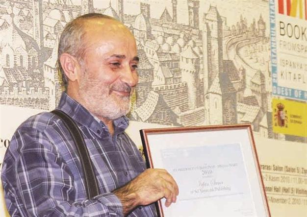 Turkish court postpones verdict on ‘explicit’ Apollinaire book