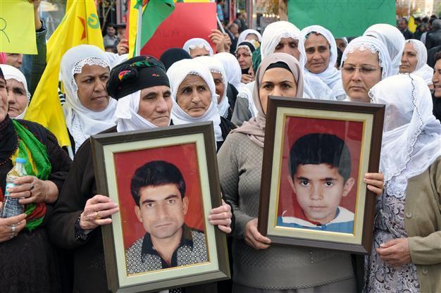 Father and son killed by police fire commemorated in Kızıltepe on 9th anniversary of death