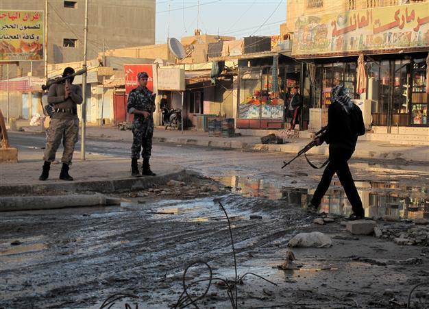 Attacks kill 13 as Iraq forces hit Anbar militants
