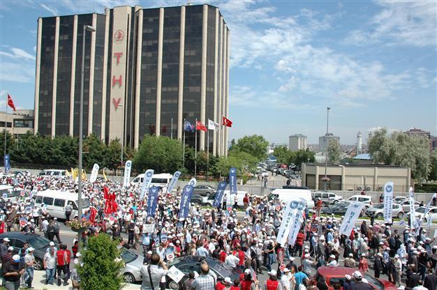 Protocol signed with Turkish Airlines for re-hiring ex-employees, says union