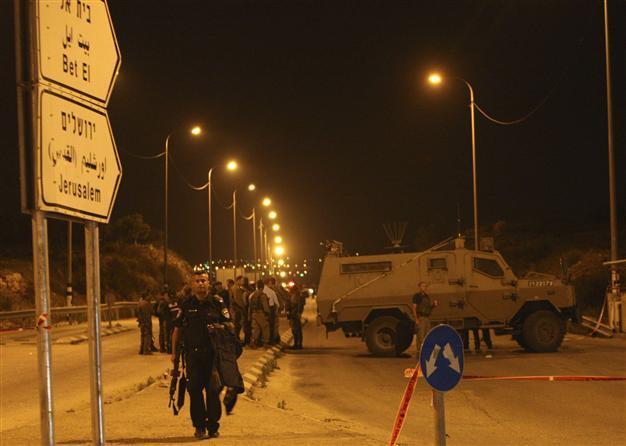 Israeli troops shoot dead Palestinian at West Bank checkpoint