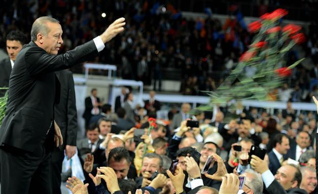 Turkish PM Erdoğan challenges CHP and Gülen Movement on wiretappings