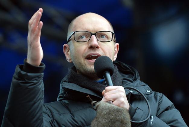 Ukraine parliament approves pro-EU Yatsenyuk as premier