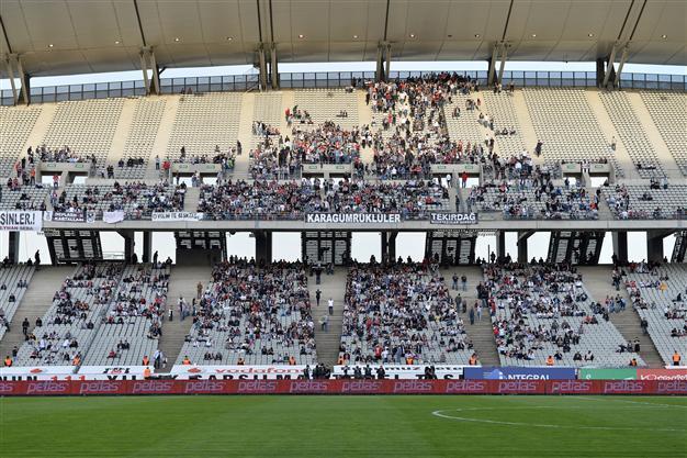 Court halts controversial football e ticketing plan Turkish News