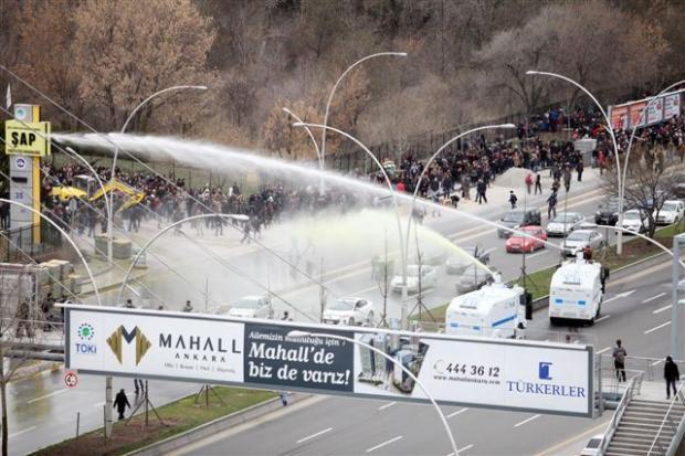 Police crack down on ODTÜ students’ Berkin Elvan protest in Ankara