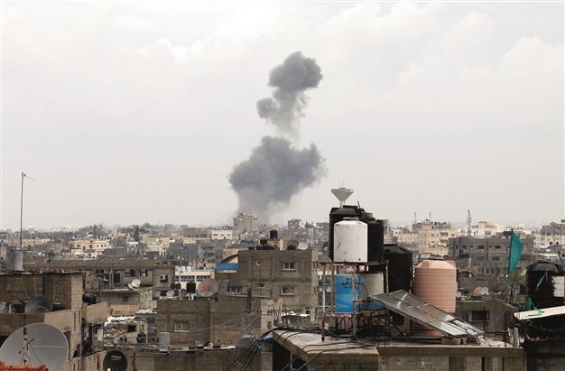 Call for ‘reoccupation’ as Gaza and Israel trade fire