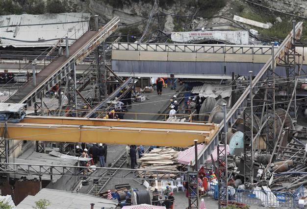 Soma mine owner ‘risking lives’ to reopen other facilities