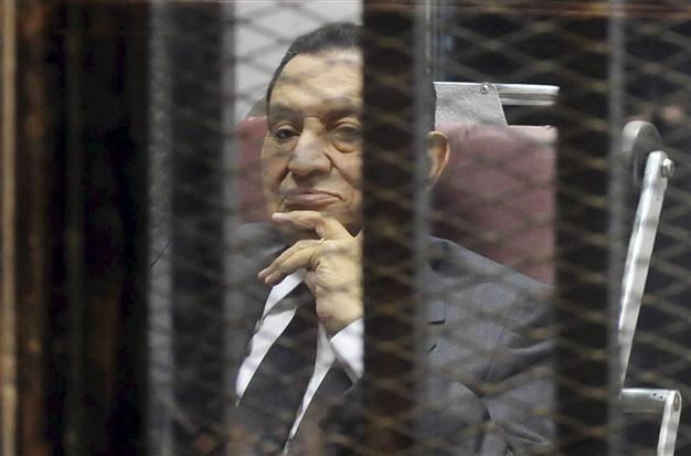 Egypt court sentences former strongman Mubarak to three years for corruption