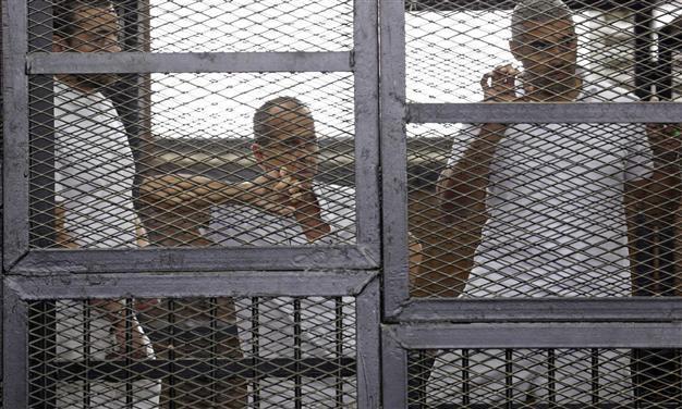 Egypts Sisi wishes jailed Jazeera reporters not tried