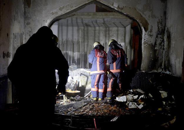 Fire erupts at Shiite Mosque in Istanbul amid threats to community