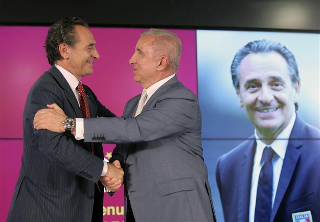 Prandelli unveiled as new Galatasaray coach
