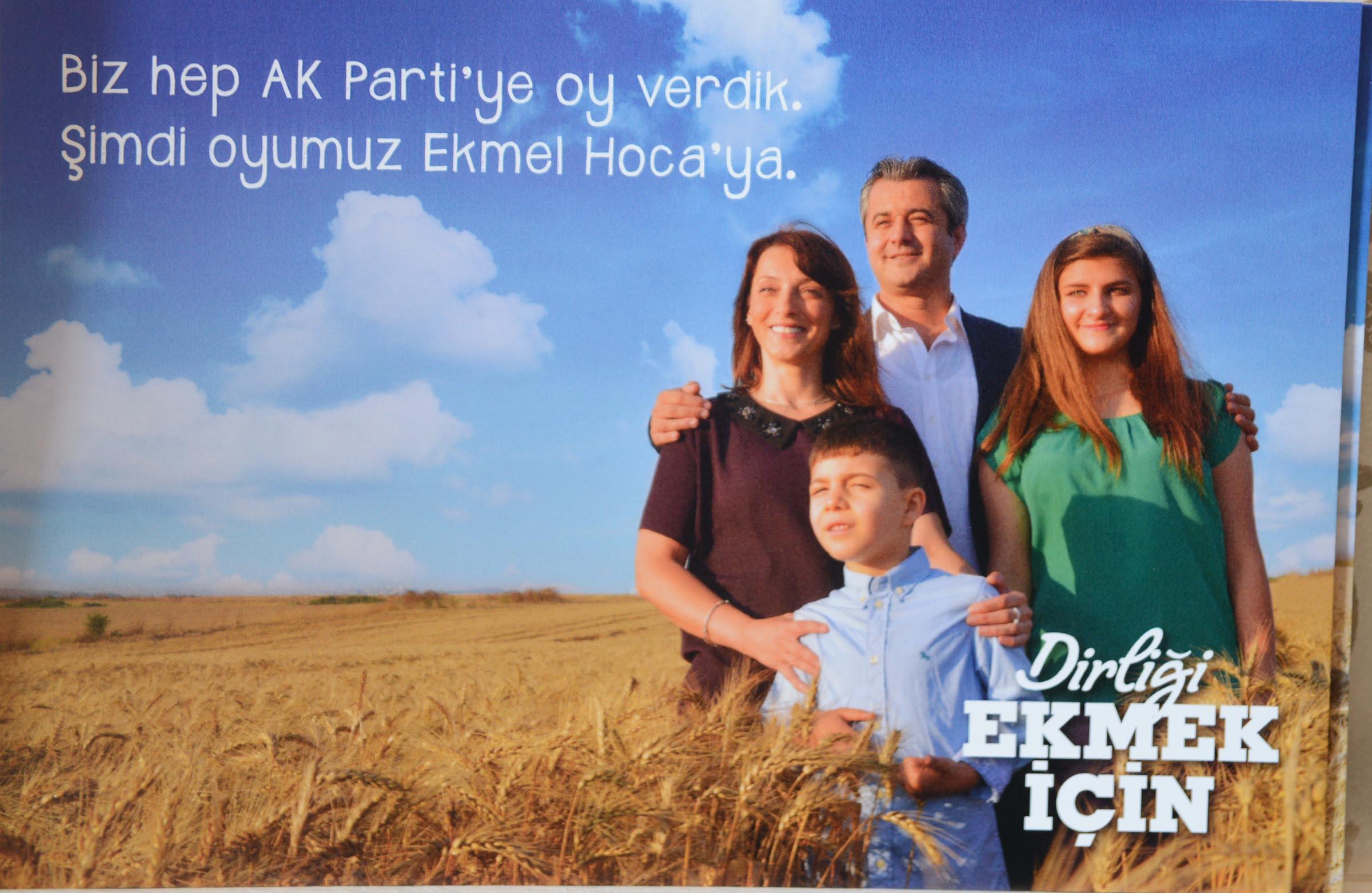 Opposition presidential candidate İhsanoğlu pairs name with bread in campaign slogan