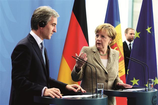 Germany asks top US spy to leave the country