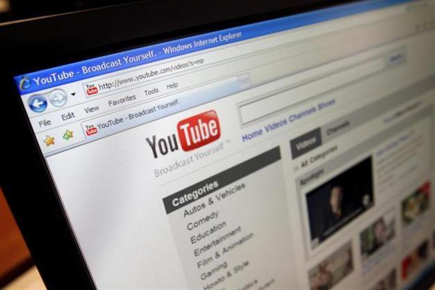 YouTube in funding talks to boost content