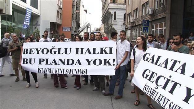 Istanbul activists protest luxurious harbor and hotel complex project on Bosphorus