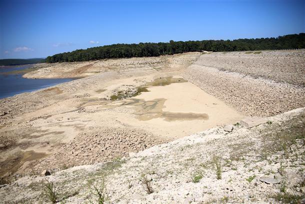 Two Istanbul reservoirs close to drying out