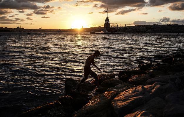 Impatience grows in Turkey over Syrian guests