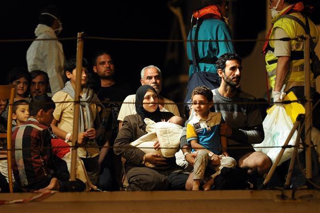 75 migrants lost at sea off Italy, shipwreck survivors say