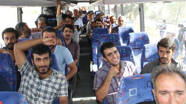 Turkish drivers return Turkey after 23 days in captivity as ISILs hostages