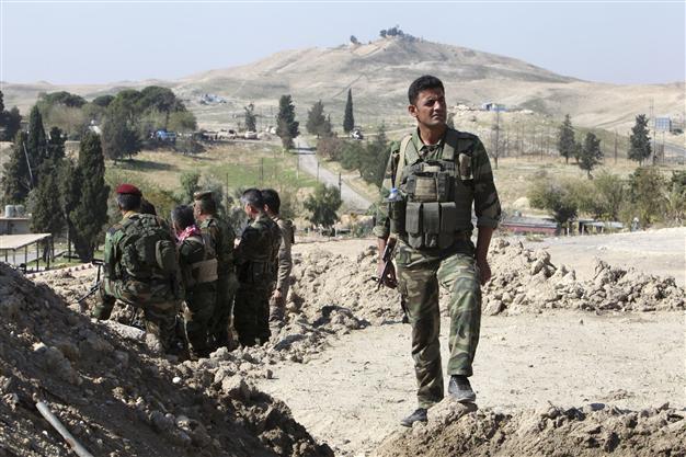 Peshmerga fighters to deploy to Kobane with heavy weapons: Kurdish officials