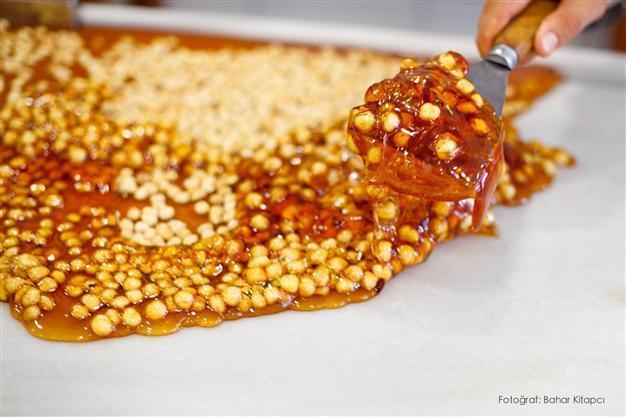 Buy Cinnamon Flavoured Hard Candy, Turkish Akide - Grand Bazaar