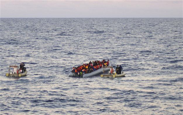 Dozens of migrants drown in shipwreck off Yemen: government