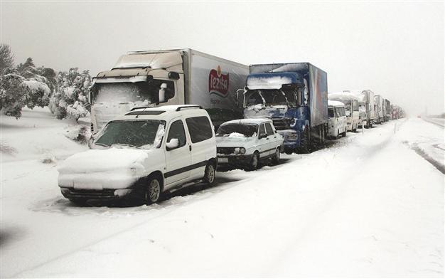Thousands stranded on highways due to snow