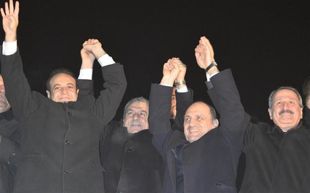 Parliamentary speaker encourages graft suspects to stand trial to end controversy