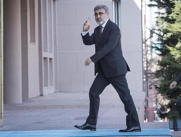 Turkey’s Energy Minister suspended by engineer colleagues over mining disaster