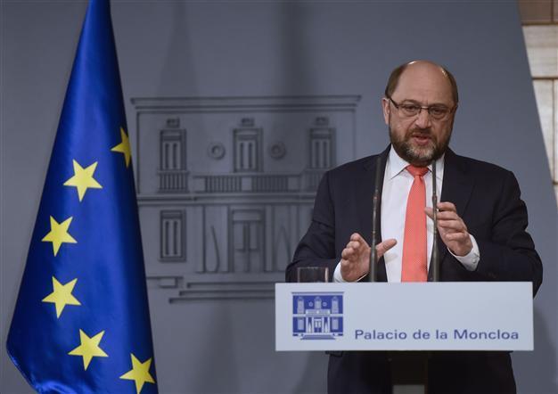 EU Parliament calls in fraud squad over National Front suspicions