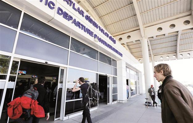 Antalya, St Petersburg airports’ co-owner hit by Russia crisis