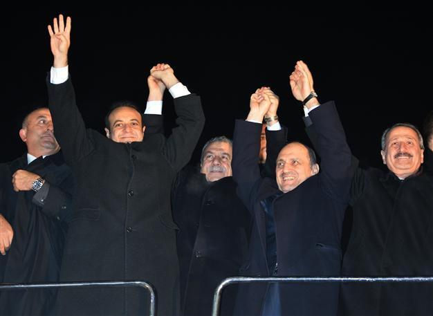 Former ministers charged with corruption not on the AKP’s list