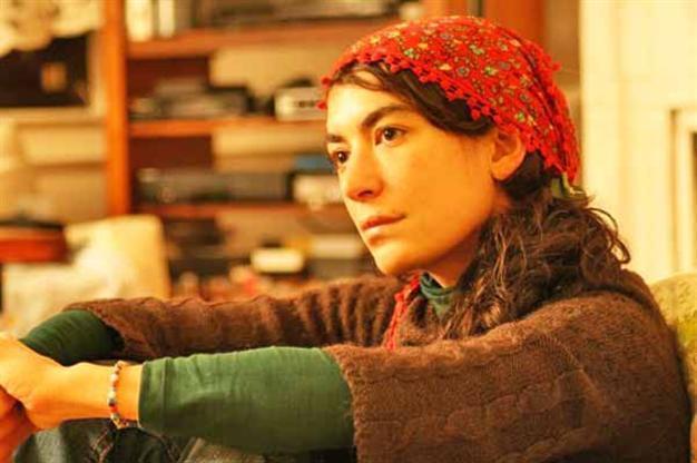 Award-winning Turkish journalist briefly detained over news report