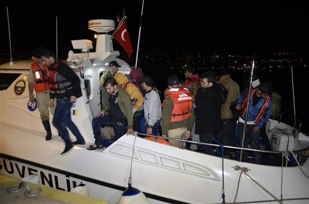 Turkey rescues 30 Syrian migrants from sinking boat