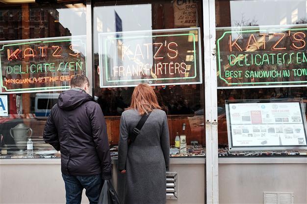 Food prices fall to near 5-year low in world, rise in Turkey