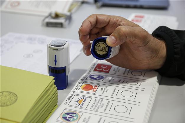 Polling committee head dismissed in Germany over multiple vote attempt