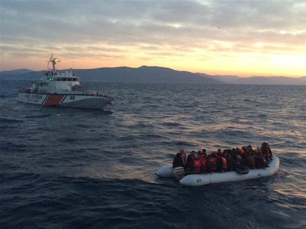 At least five migrants die as boat sinks off southwestern Turkey