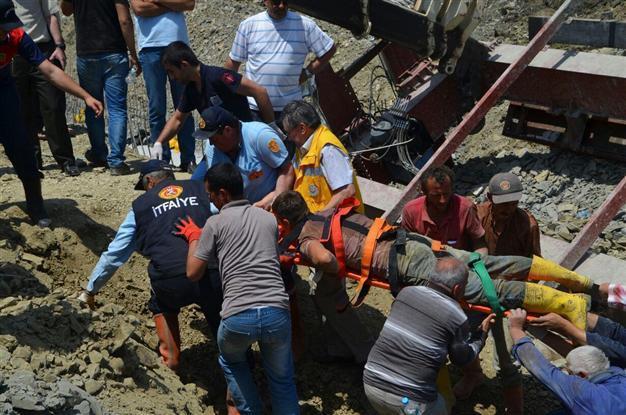 2 workers killed in landslide at dam construction site in western Turkey