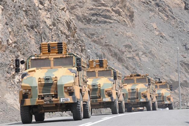 Mortars target military base in eastern Turkey